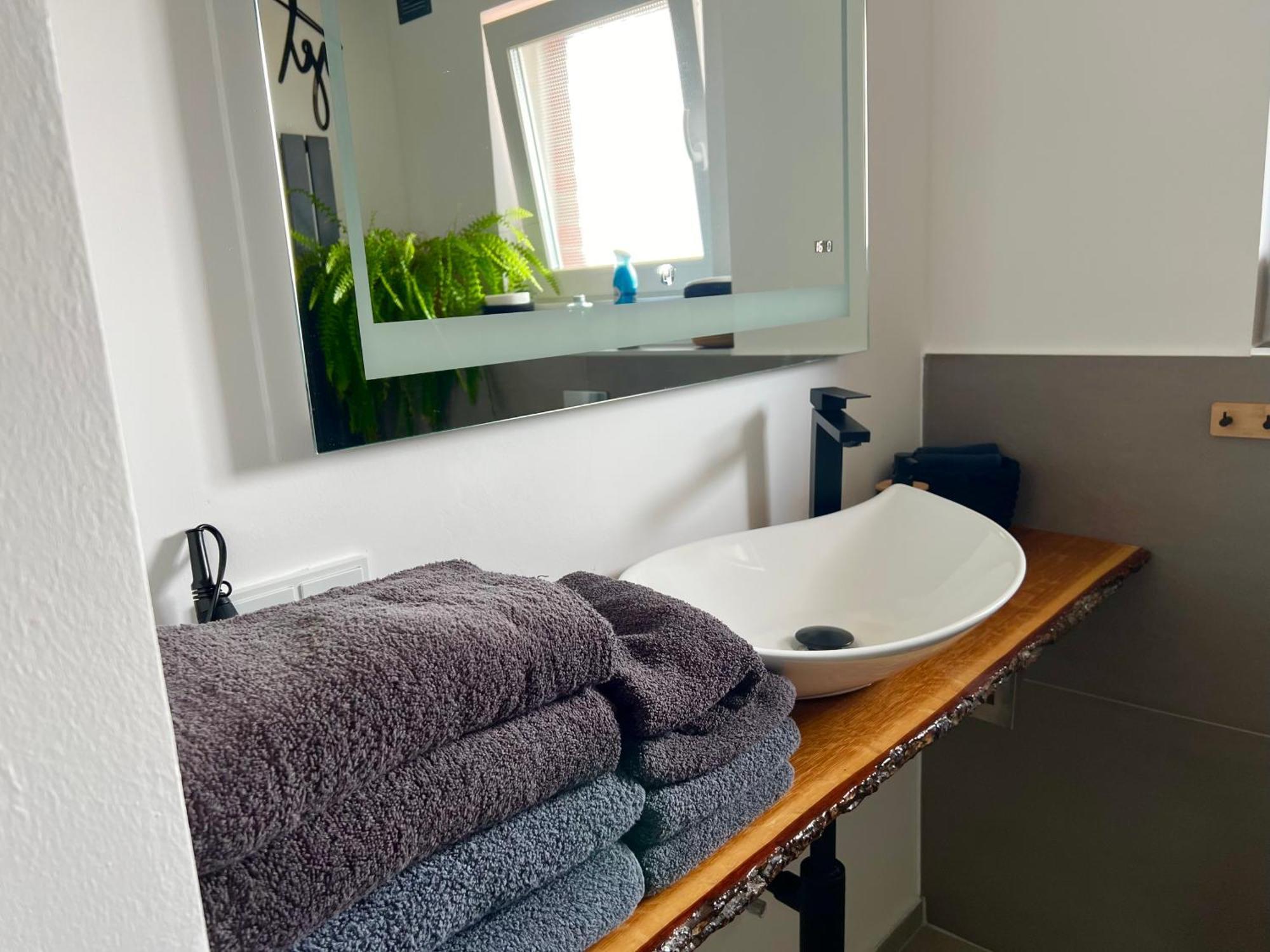 Elegante Apartment In Erftstadt Mit Balkon, Zentral, Bahnhof Nah, Phantasialand Bruehl Bei Cologne Экстерьер фото